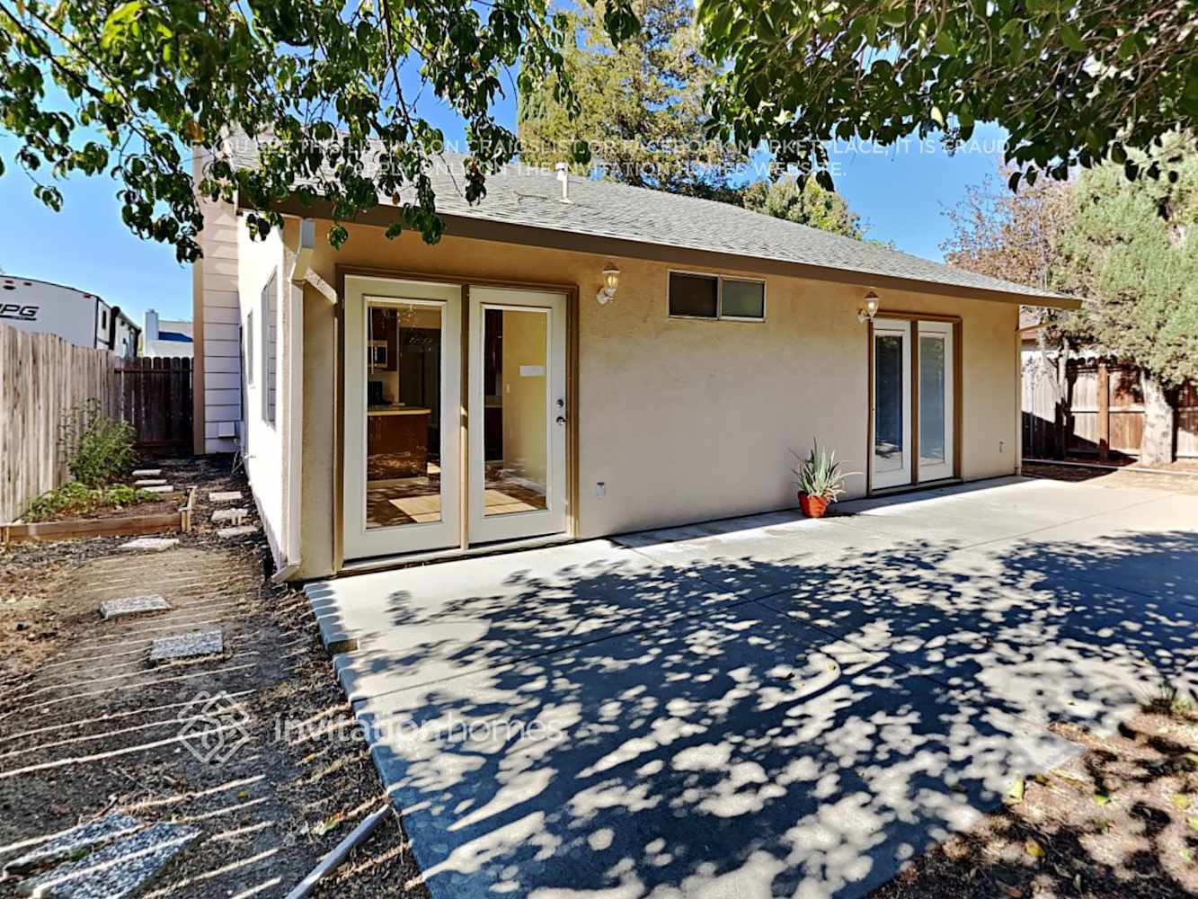 Building Photo - 137 Catalpa Ln