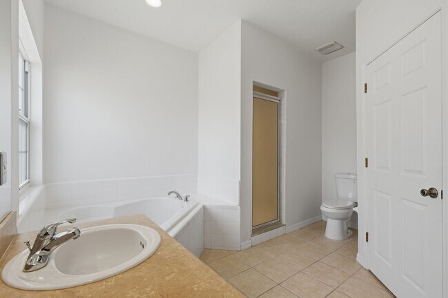 Building Photo - 1316 NW 120th Way
