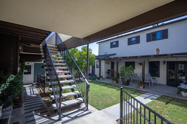 Building Photo - 324 D Ave