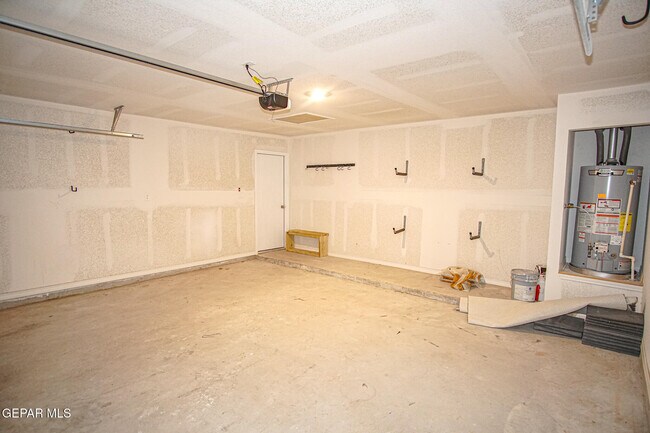 Building Photo - 644 Paseo Musical St