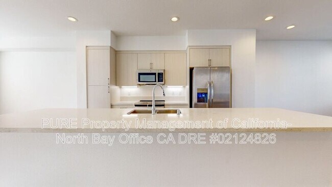 Building Photo - 221 Gambrel Cir