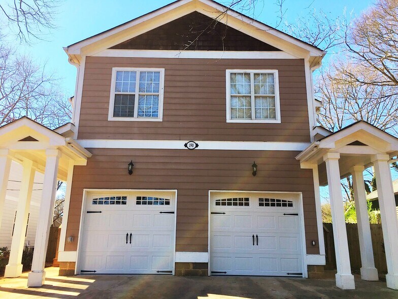 Front of the building - 190 Hutchinson St NE