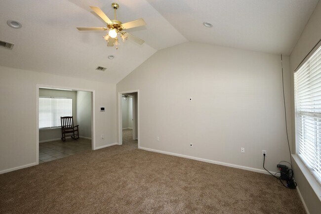 Building Photo - 4125 Springruff Dr