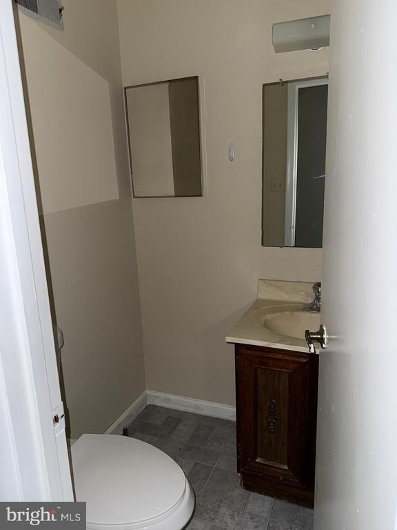 Building Photo - 9 Autumn Hill Way