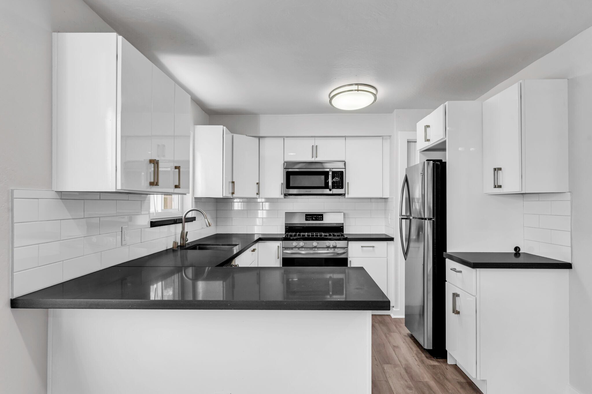 Building Photo - 1423 11th St