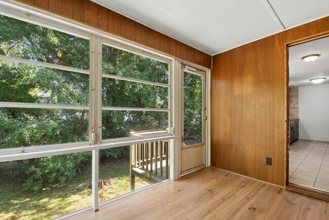 Building Photo - 70 Botsford Rd