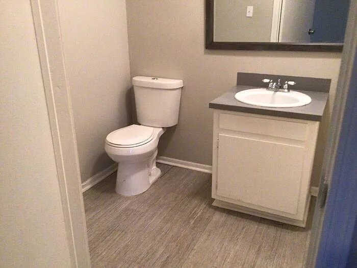 Building Photo - 9 Hemlock Dr