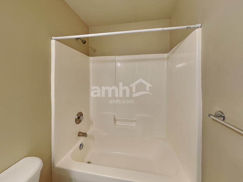 Building Photo - 261 Aershire Ct