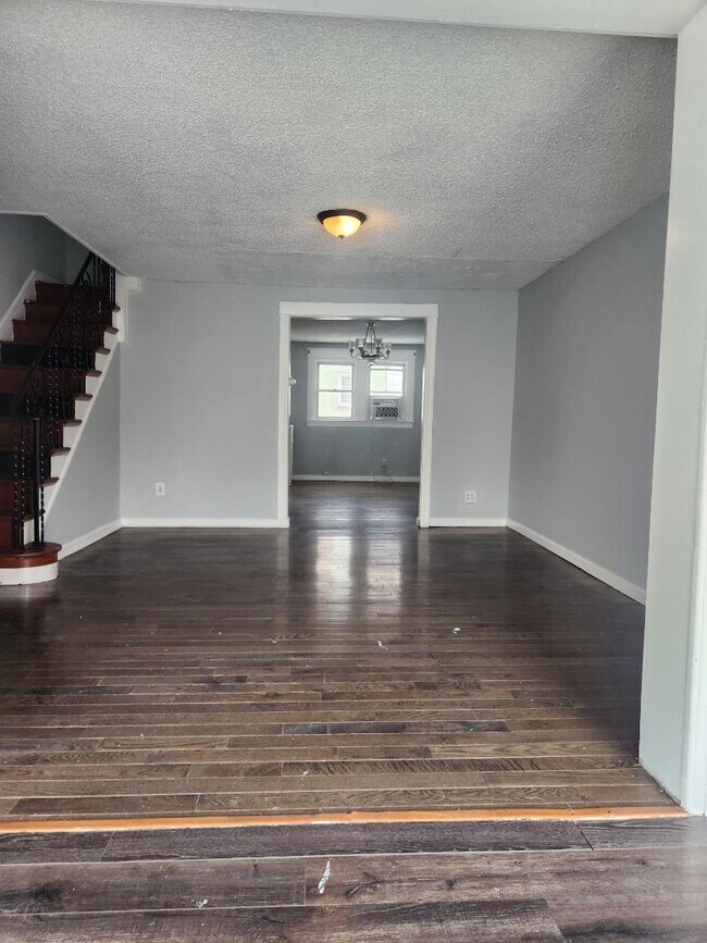 Building Photo - 6717 Dorel St