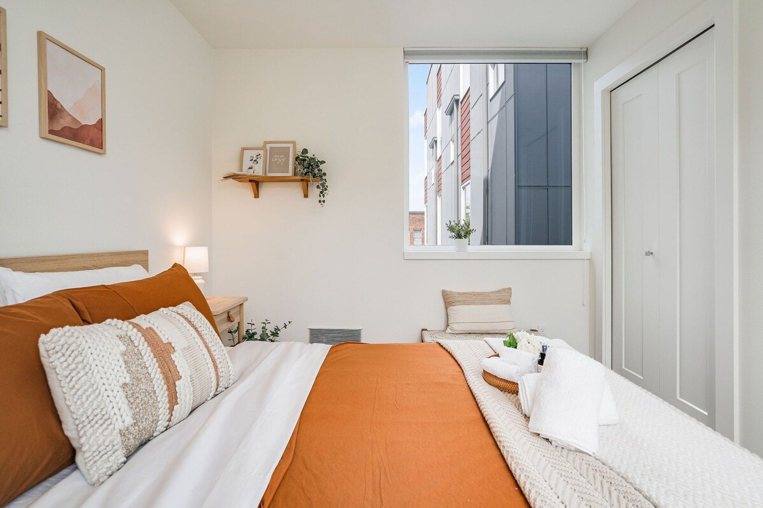 Building Photo - 1835 14th Ave