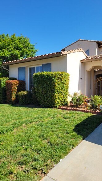 Building Photo - 21672 Front St