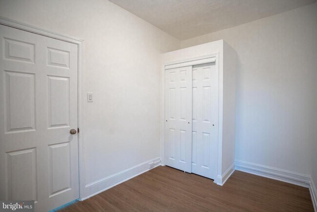 Building Photo - 623 Fitzgerald St