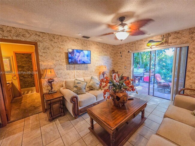 Building Photo - 8044 NW 41 Ct