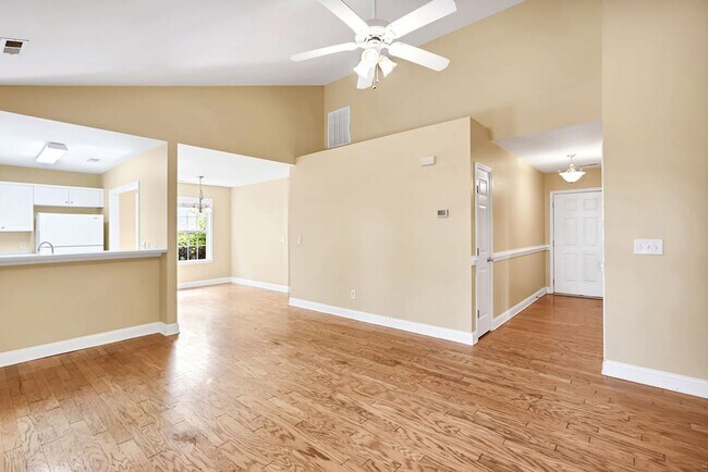 Building Photo - 104 Grasmere Ct