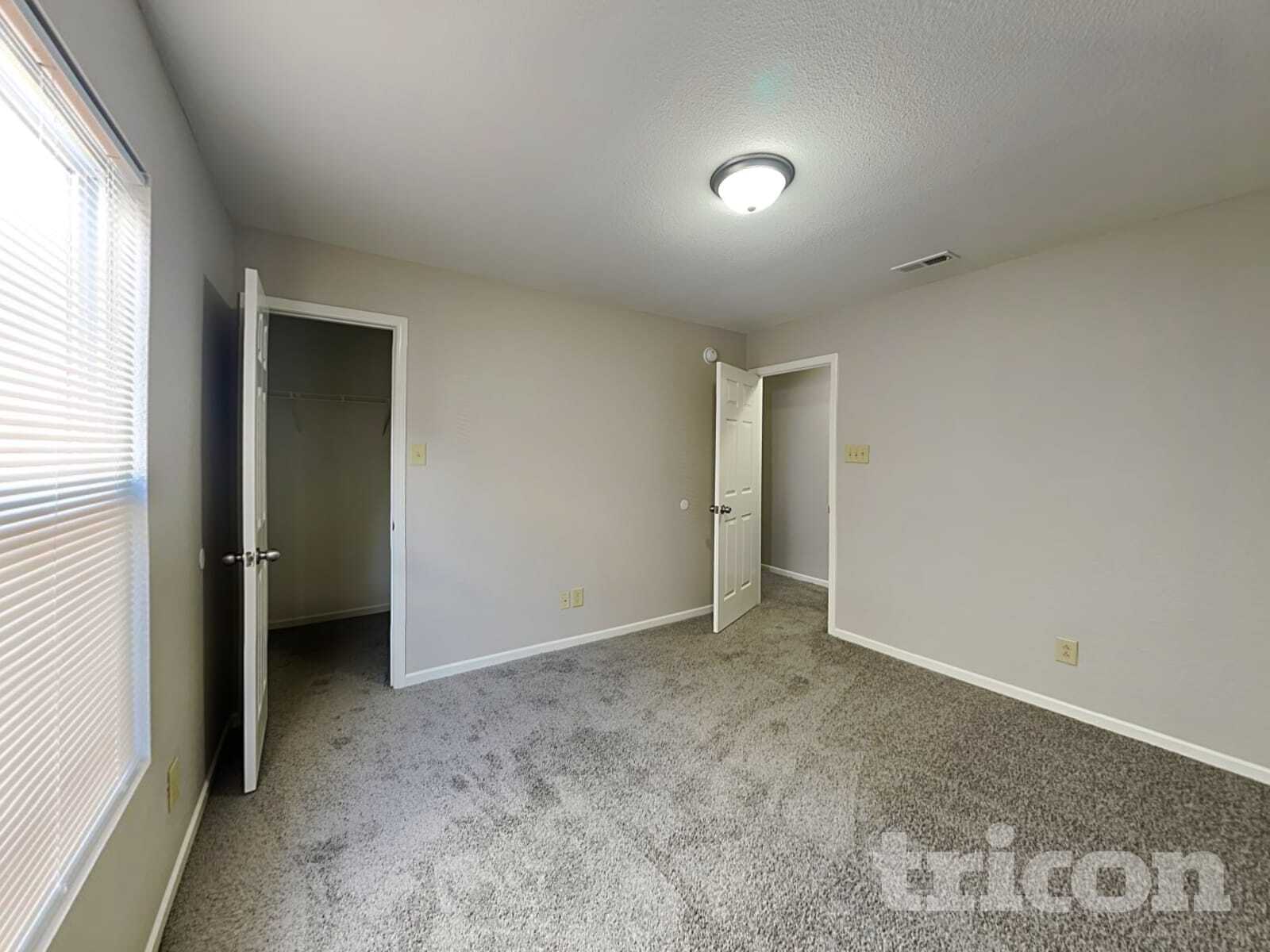 Building Photo - 8039 Retreat Ln