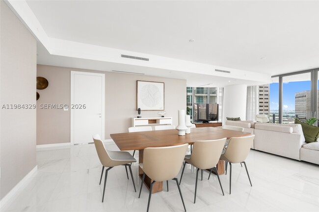 Building Photo - 300 Biscayne Blvd
