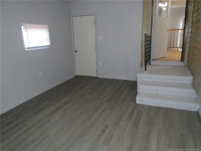 Building Photo - 103 Alexander Ln