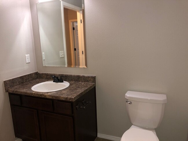 Building Photo - Bixby Schools -  3 Bedroom 2 Bath in The T...