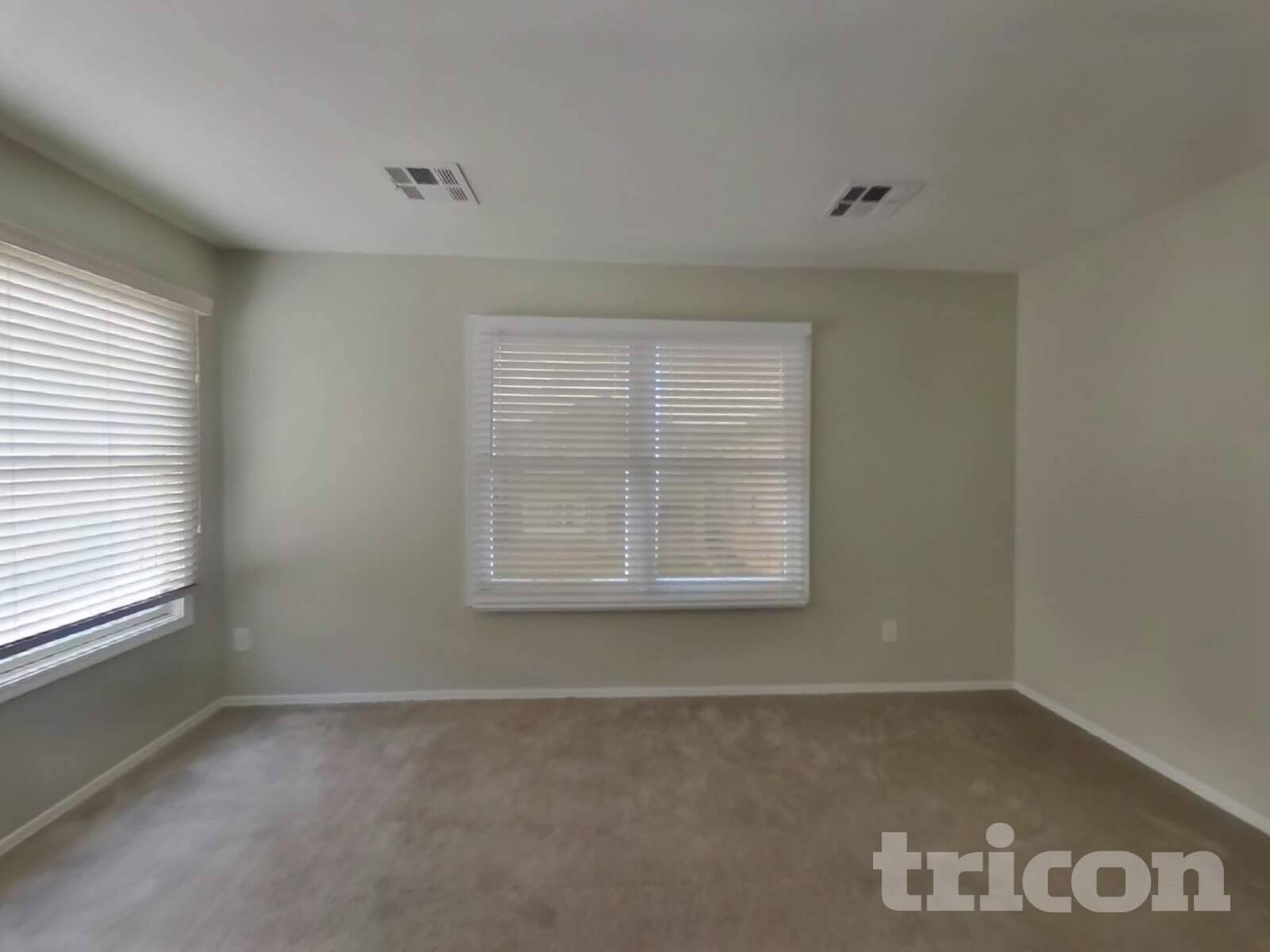 Building Photo - 2323 Grenadine Rd