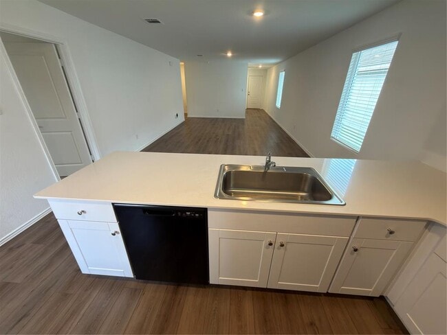 Building Photo - 296 Agate Clf Dr
