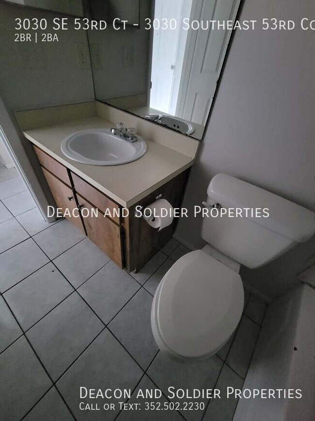Building Photo - 3030 SE 53rd Ct