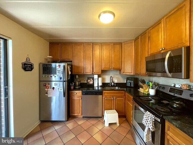 Building Photo - 132 Roberts Ln