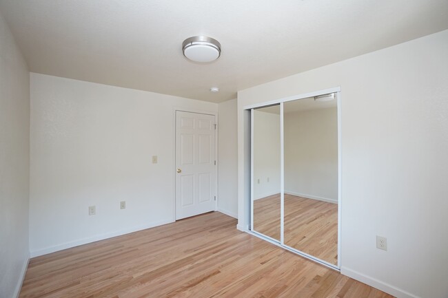 Floorplan - 2541-2543 Piedmont Ave.