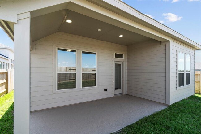 Building Photo - 16323 Rock Hollow Bend Ln