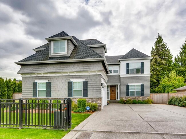 Building Photo - Highly desirable location and floor plan.