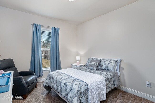 Building Photo - Fully Furnished: Lucien Fields South Shreveport