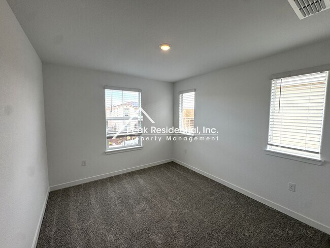 Building Photo - Brand New 4bd/2.5a Rancho Cordova Home With Loft-Must See!
