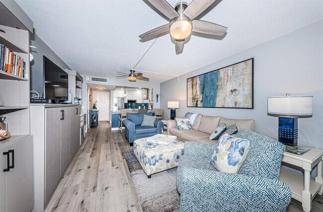 Building Photo - 6295 Bahia Del Mar Cir