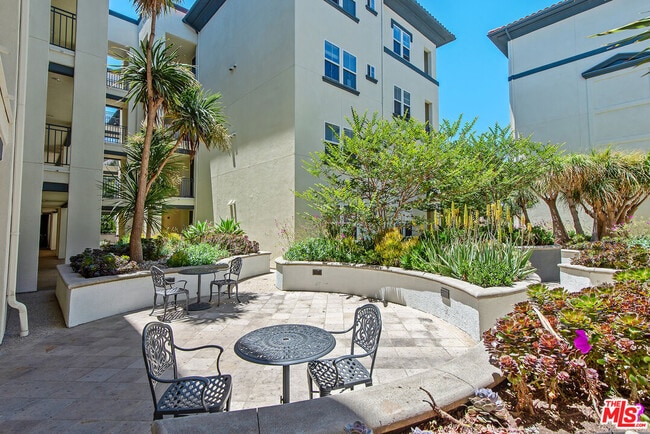Building Photo - 12963 W Runway Rd