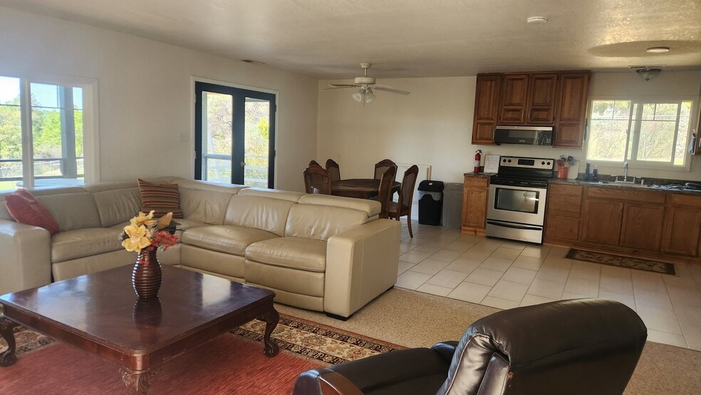 Building Photo - 17501 Tannery Ln