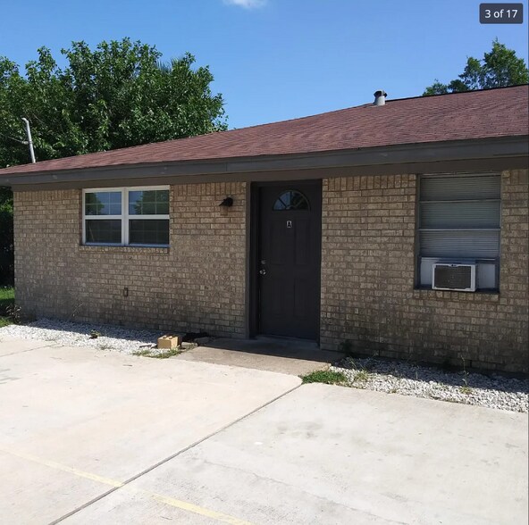 Building Photo - 4013 Amoor Ave