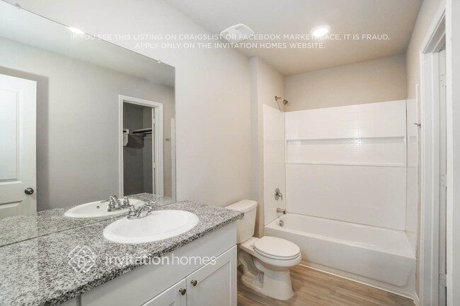 Building Photo - 13719 Bucket Way