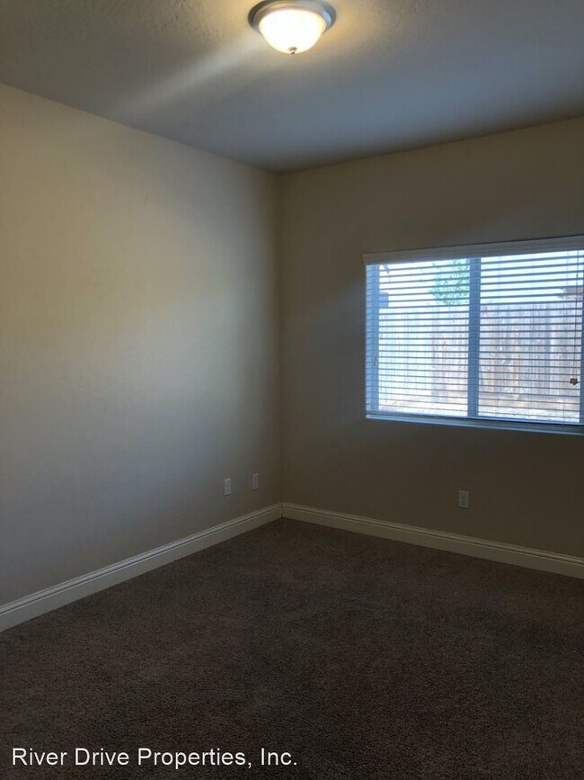 Building Photo - 3 br, 2 bath House - 4734 Barclay Way