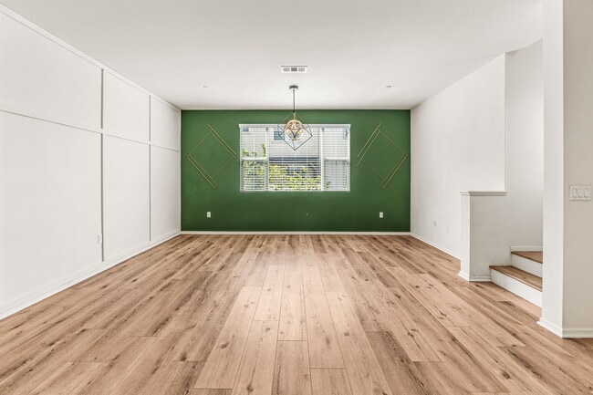 Building Photo - 1205 Calle Seabass