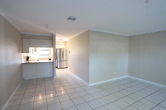 Building Photo - 101 Shoreview Dr