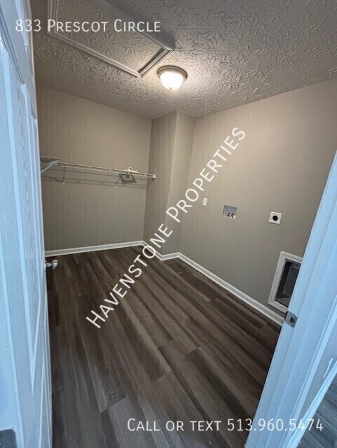 Building Photo - 833 Prescot Cir
