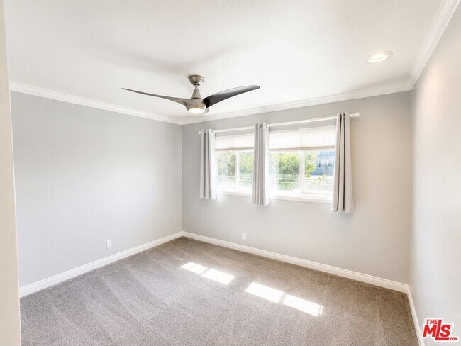 Building Photo - 4128 Elizabeth Ct