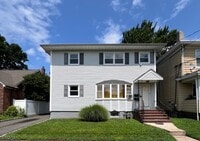 Building Photo - 426 Miltonia St