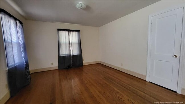 Building Photo - 207 W 16th St