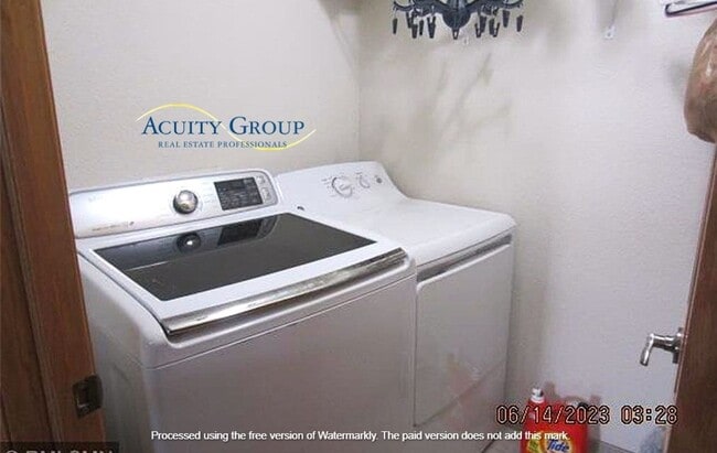 Building Photo - 2BR, 3BA Townhome for Rent