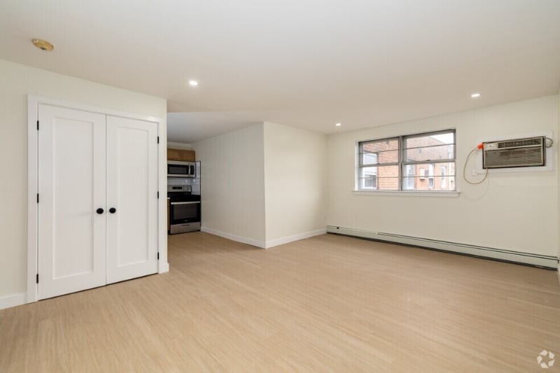 Building Photo - 921 Tyson Ave