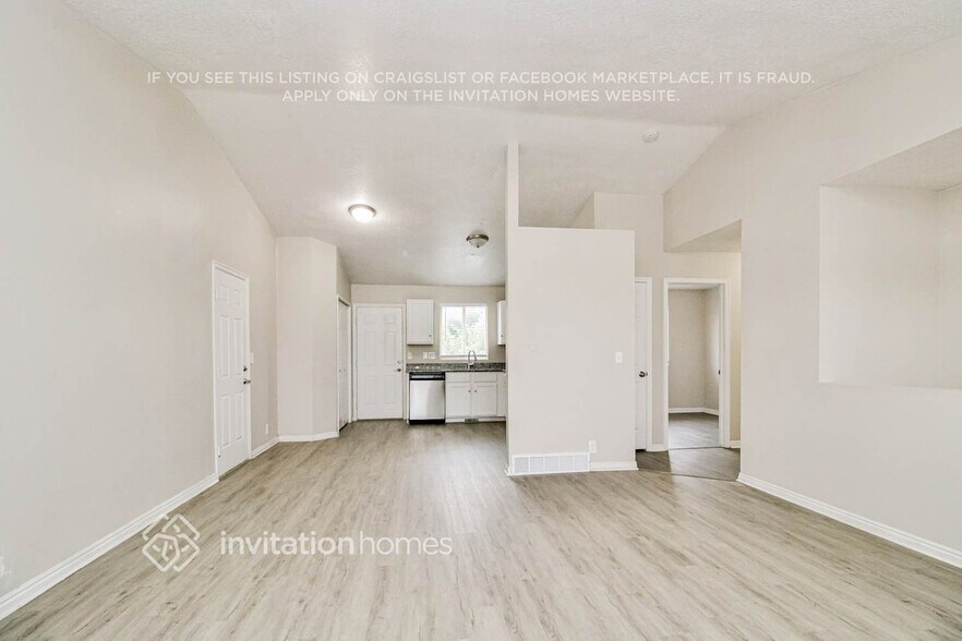 Building Photo - 5965 Brud Dr