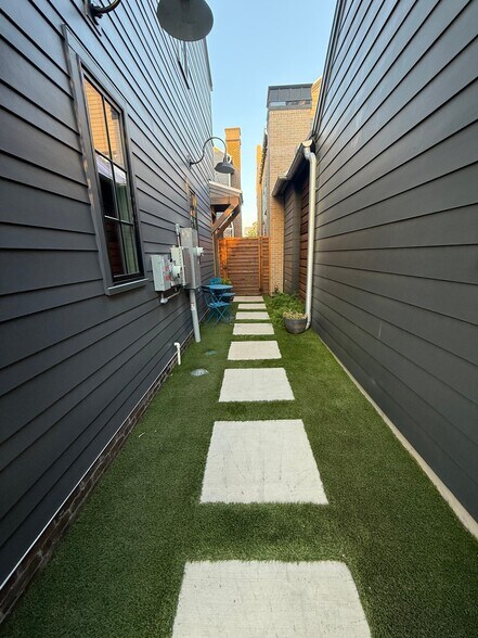 Building Photo - 1921 Runway Blvd