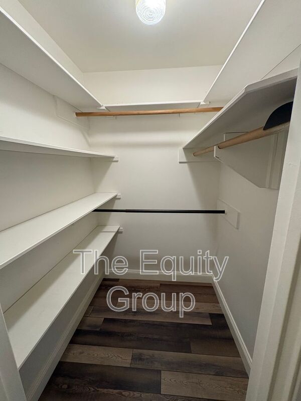 Building Photo - 445 N O'Farrell Ct