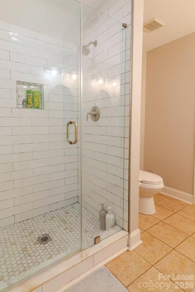 Building Photo - 8263 Southgate Commons Dr