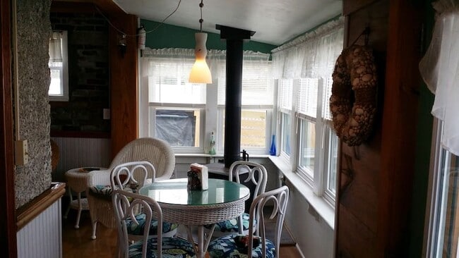 Building Photo - 43 Riverside St